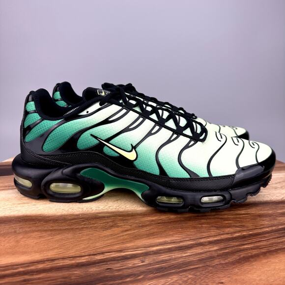 Nike Air Max Plus “Vapor Green” Men's Size 13 Running Walking